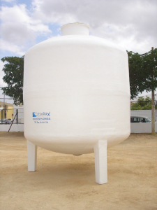 20,000 L cylindrical tank with legs